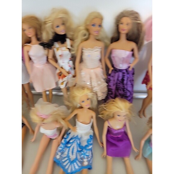 Huge lot Barbie Doll 16 pc Some maybe Disney - Picture 9 of 12